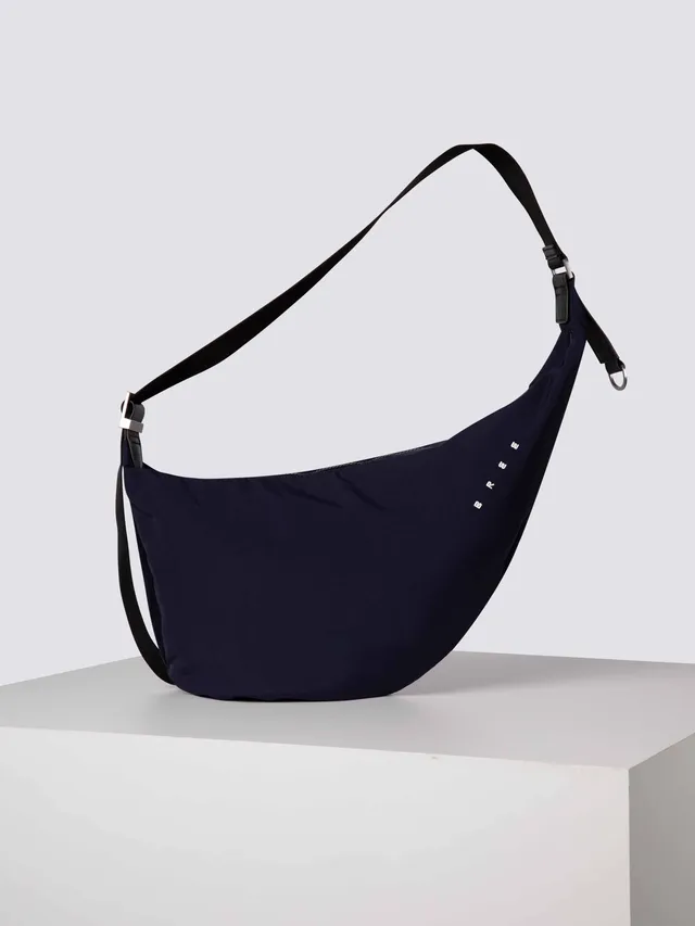 bree-the-out-of-office-hugo-shoulderbag-xl-schultertasche-aus-nylon-mix-mit-lede image 1