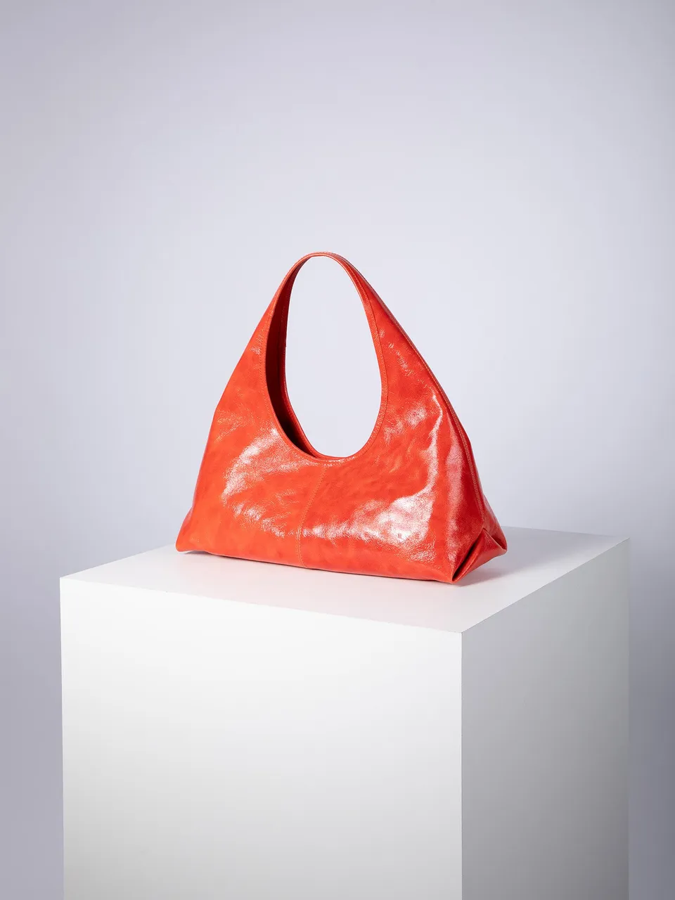 bree-the-exhibits-forma-hobo-s-kompakte-hobo-bag-unisex image 1