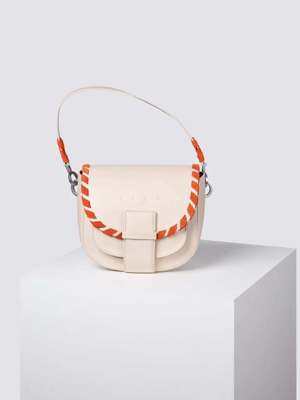 bree-the-boho-collection-ladytop-flapbag-s-unisex-klappentasche-aus-100-rindsled image 1