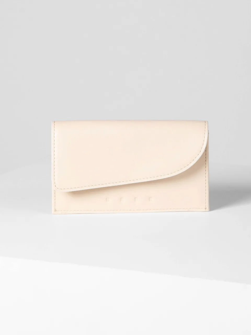 bree-the-icons-intra-purse-s-geldb-rse-aus-100-rindsleder-unisex image 1