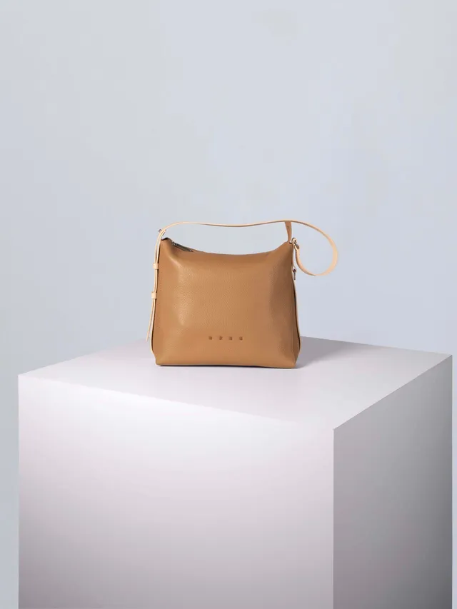 bree-the-statements-charlie-hobo-bag-m-unisex-hobo-bag-aus-100-rindsleder-mittle image 1