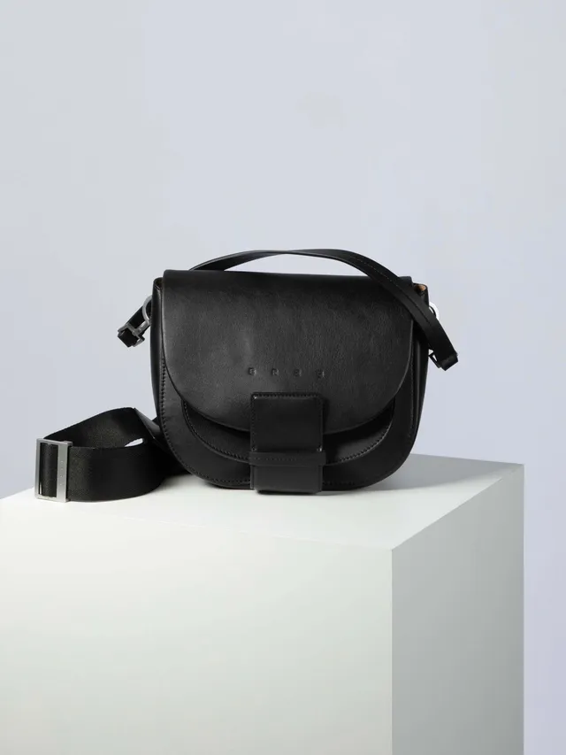 bree-the-icons-ladytop-flapbag-m-klappenhandtasche-aus-100-rindsleder-unisex image 1