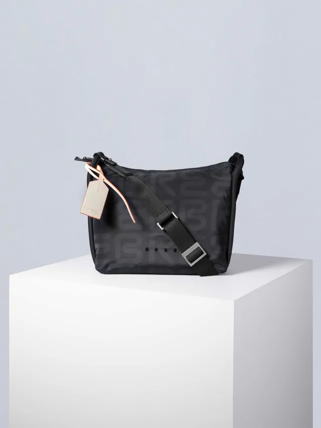 bree-the-everydays-charlie-hobo-m-hobo-bag-aus-polyester-mix-mit-leder-unisex image 1