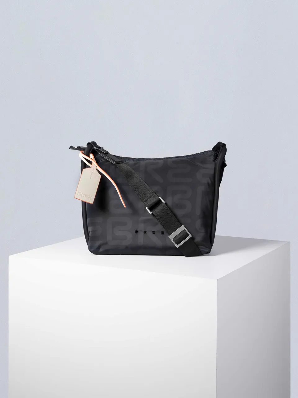 bree-the-everydays-charlie-hobo-m-hobo-bag-aus-polyester-mix-mit-leder-unisex image 1