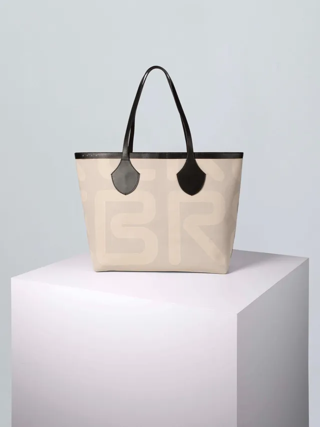 bree-the-essentials-breeze-shopper-xl-gro-e-schultertasche-aus-polyester-mit-led image 1