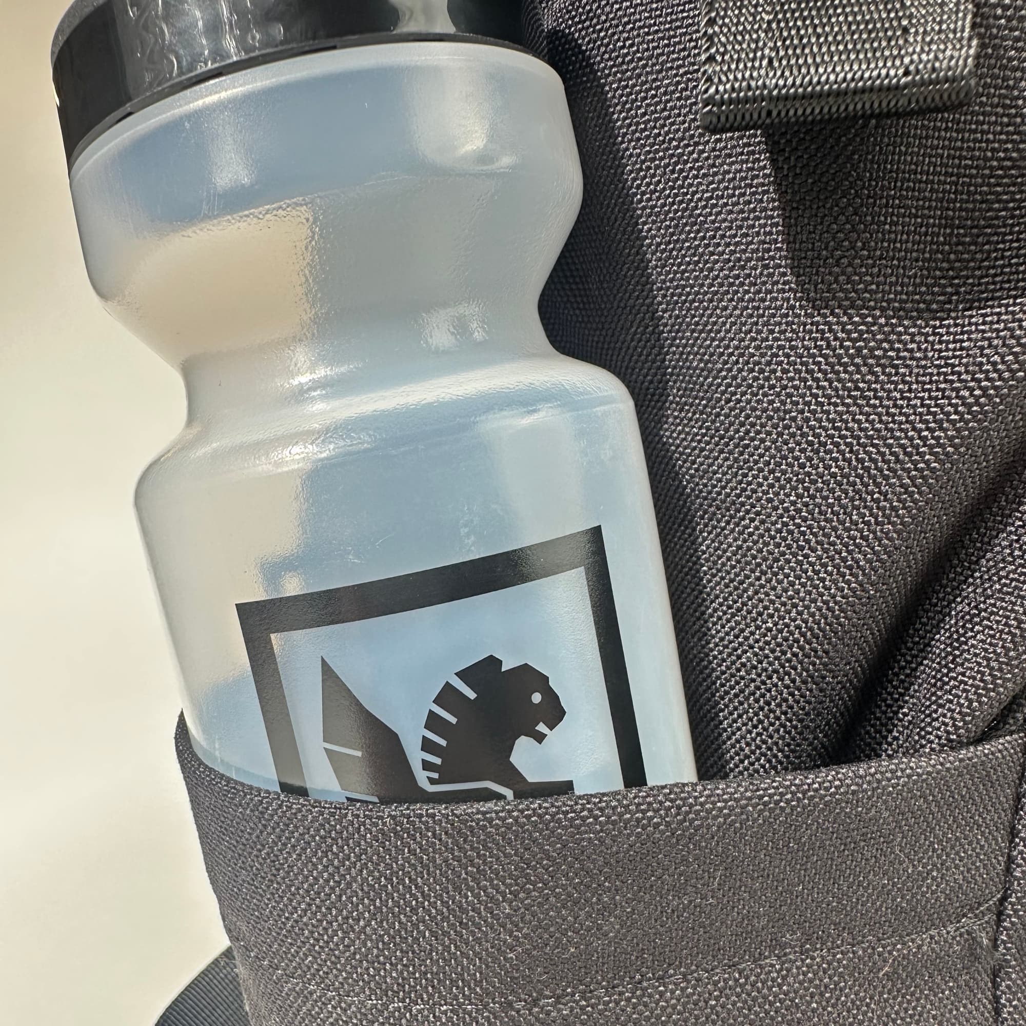 chrome-industries-purist-water-bottle-22-oz-650-ml-trinkflasche-auslaufsicher image 4
