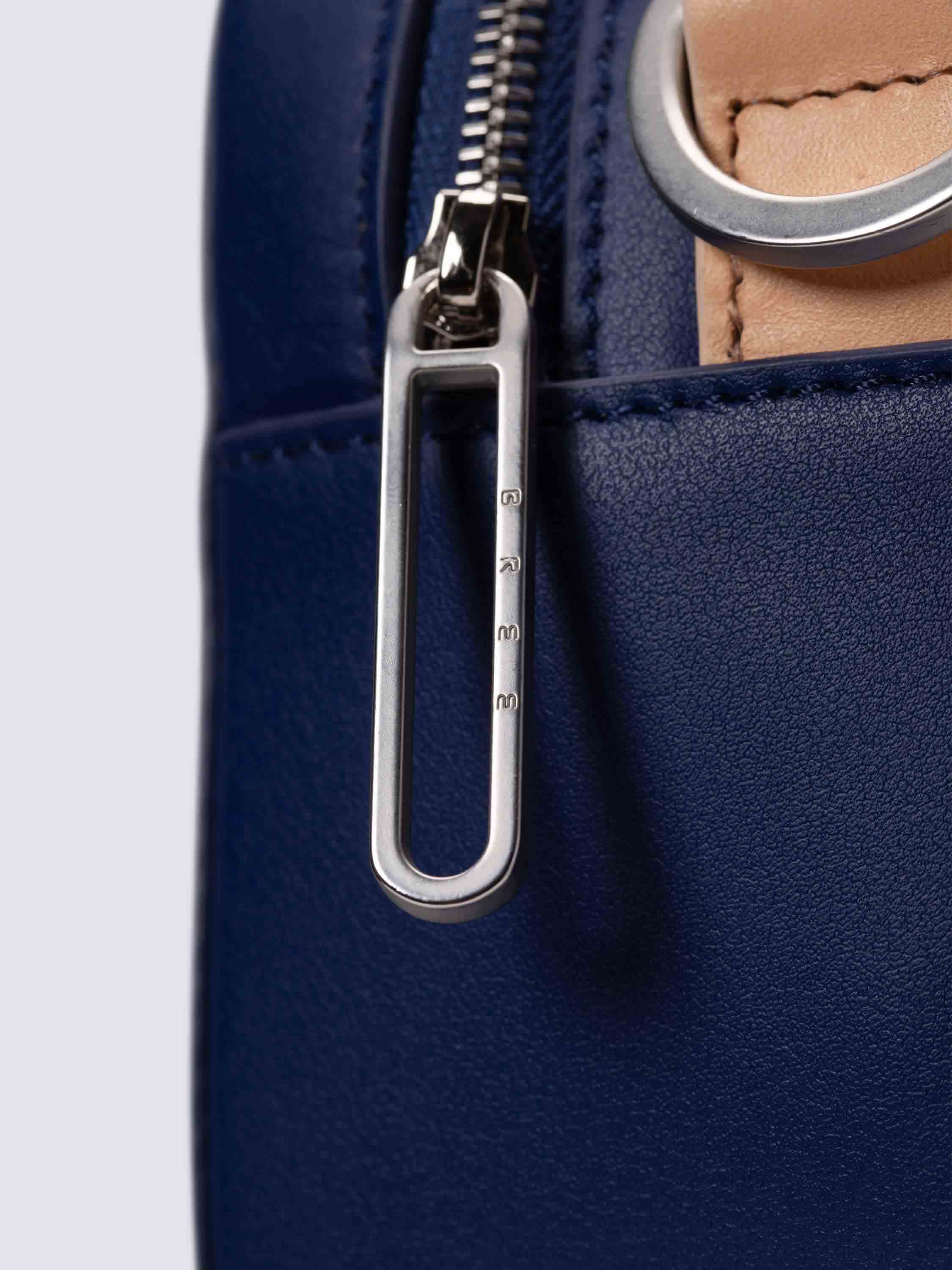 bree-the-icons-cube-shoulderbag-s-schultertasche-rindsleder-futternlos-unisex image 7
