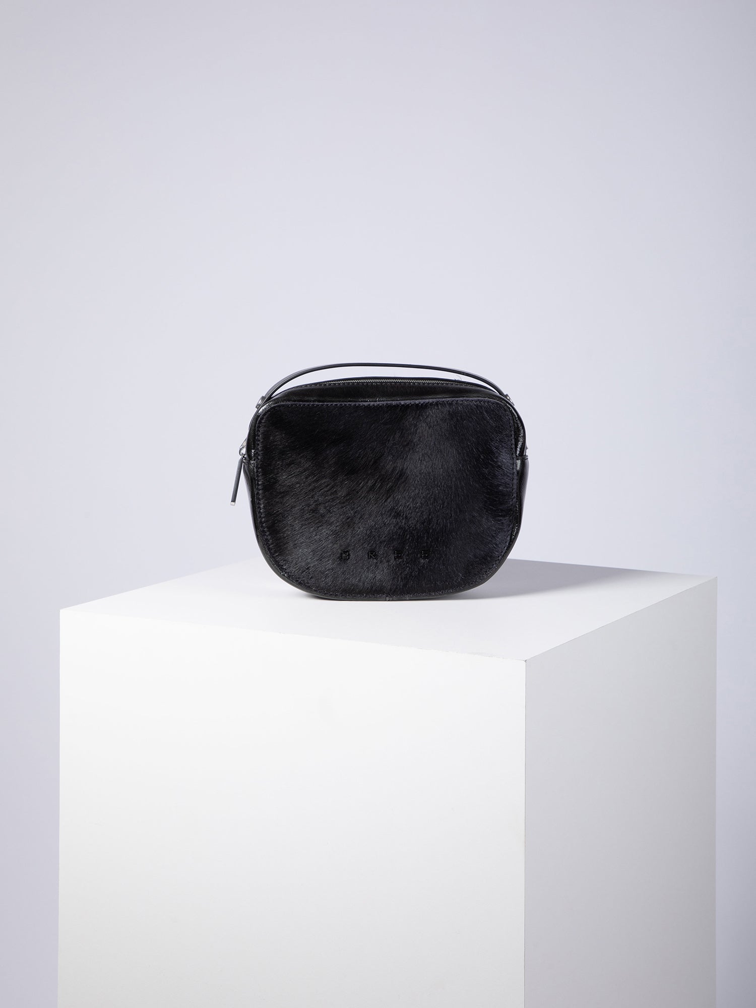 bree-the-icons-cube-shoulderbag-s2-kuhfell-rindsleder image 1