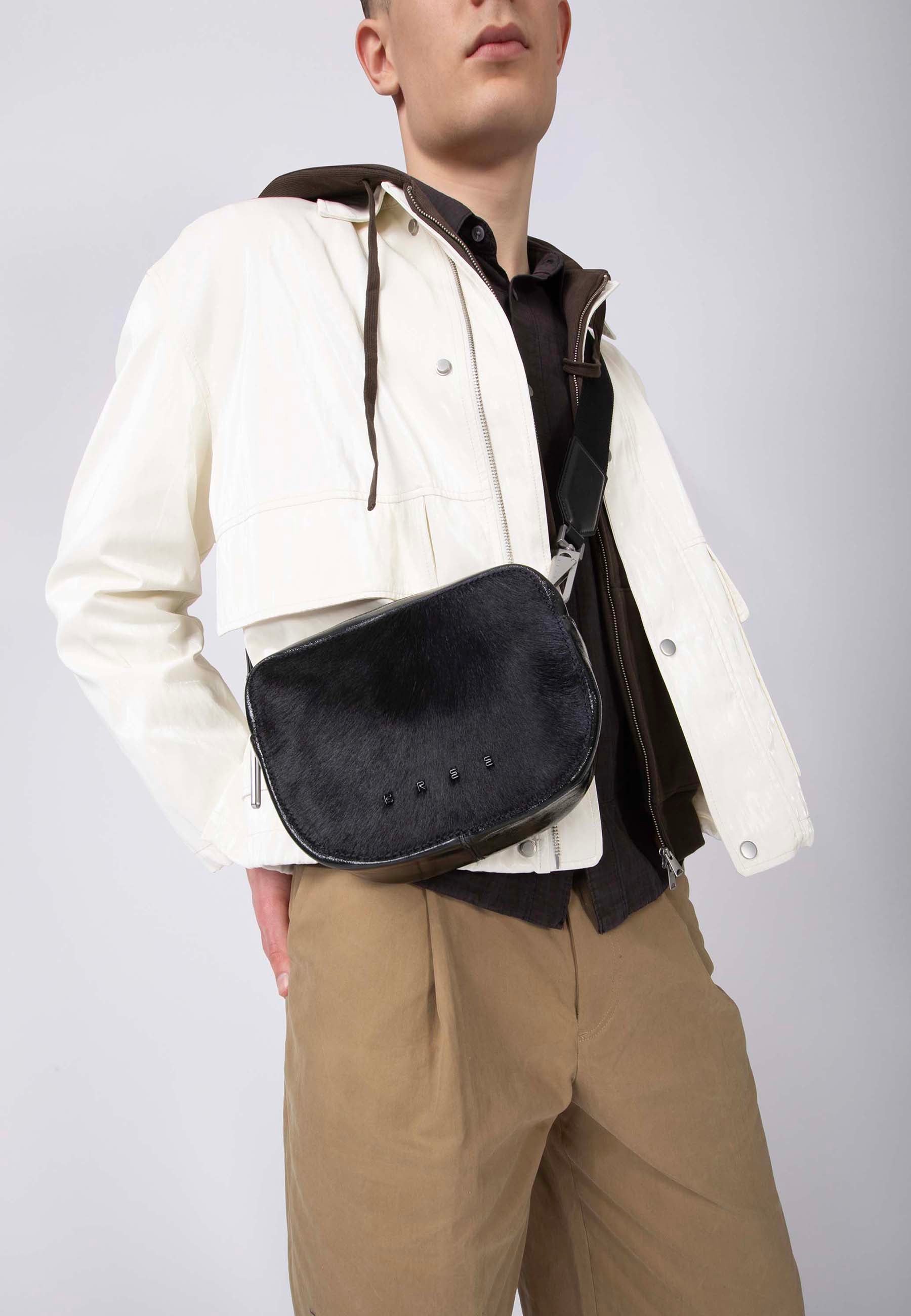 bree-the-icons-cube-shoulderbag-s2-kuhfell-rindsleder image 3