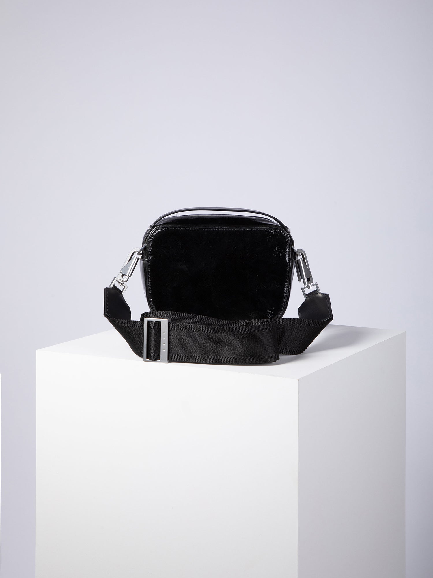 bree-the-icons-cube-shoulderbag-s2-kuhfell-rindsleder image 4