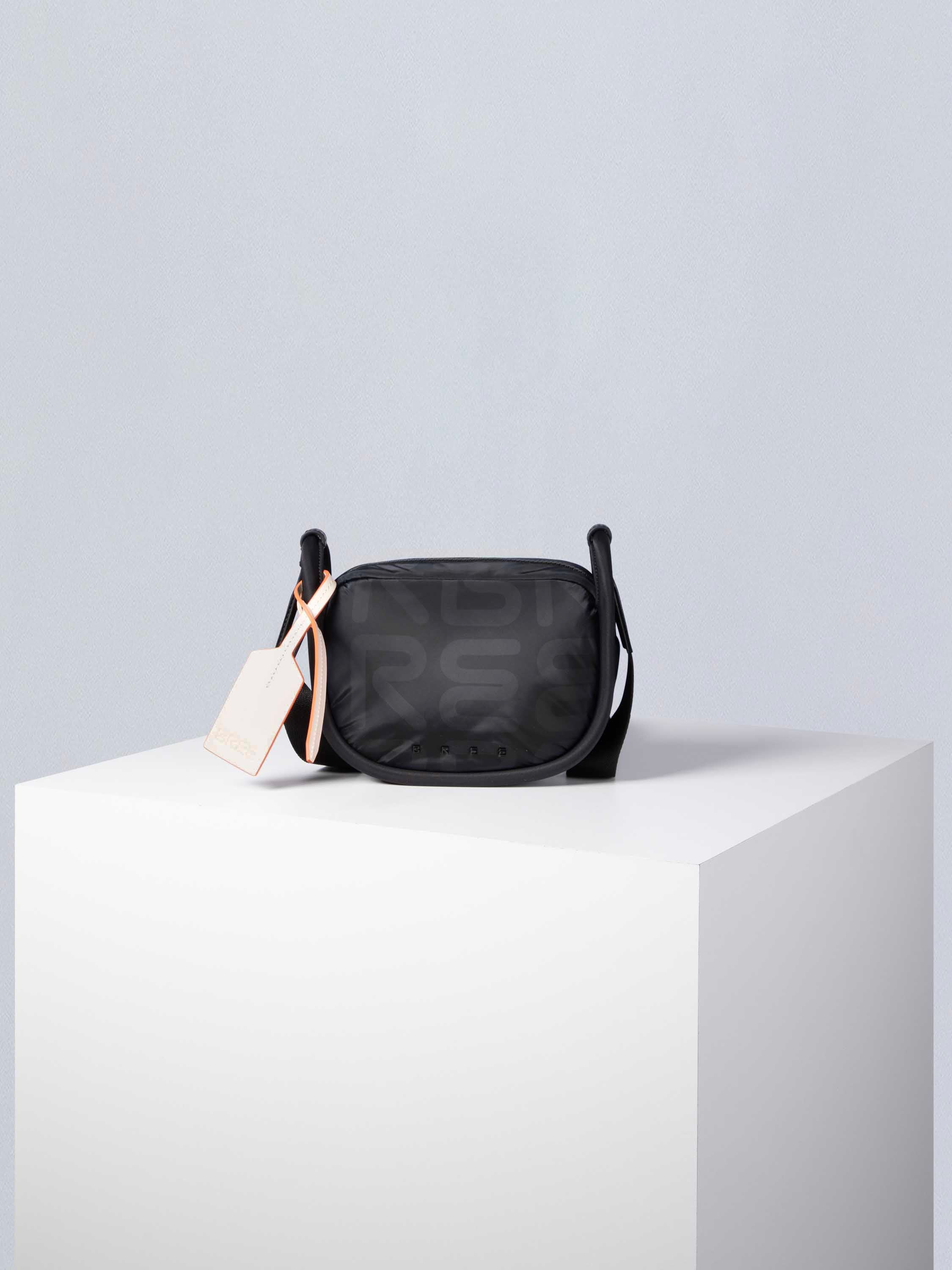 bree-the-everydays-cube-shoulderbag-s-kompakte-unisex-schultertasche-mit-praktis image 1