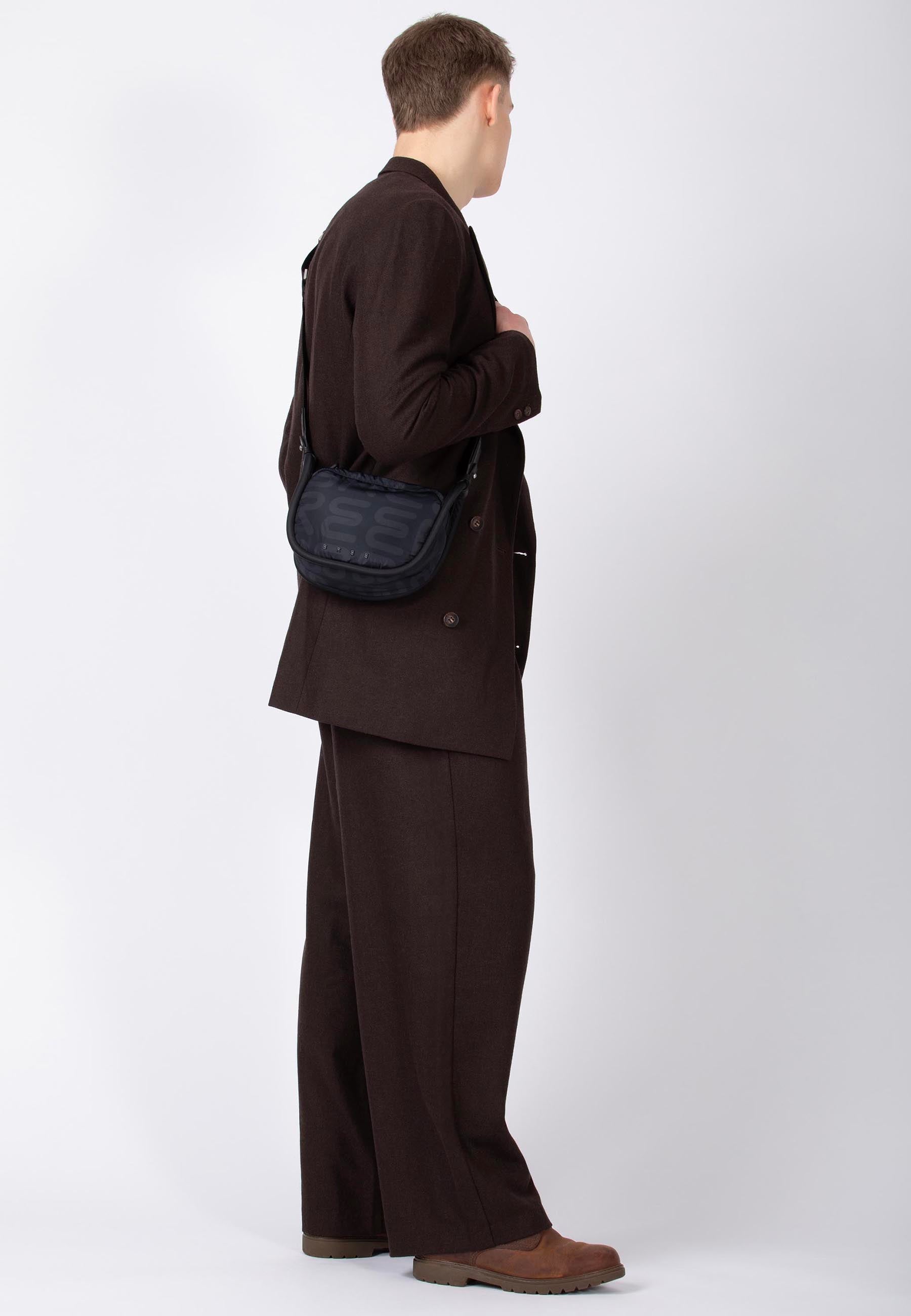 bree-the-everydays-cube-shoulderbag-s-kompakte-unisex-schultertasche-mit-praktis image 3