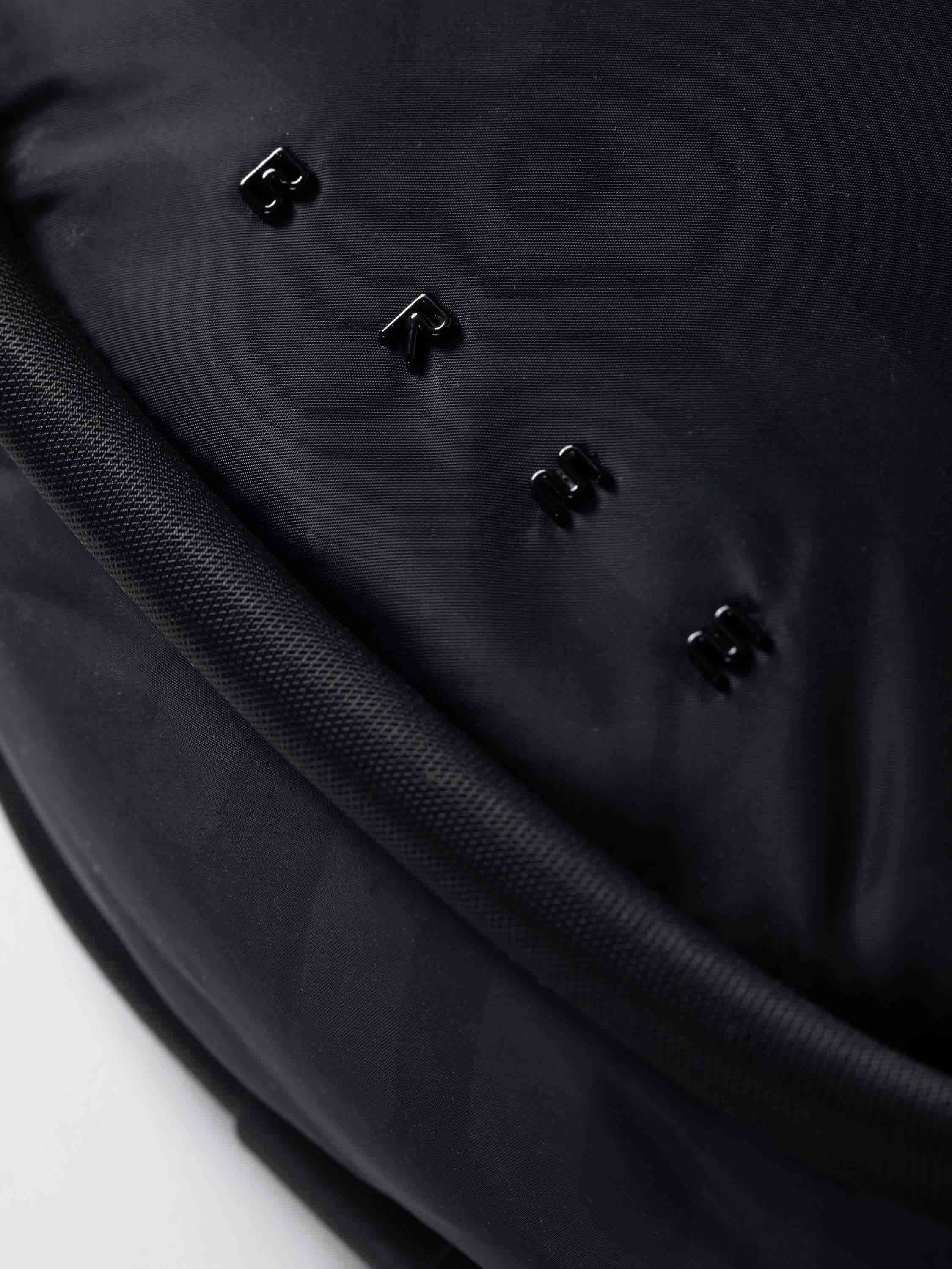 bree-the-everydays-cube-shoulderbag-s-kompakte-unisex-schultertasche-mit-praktis image 5
