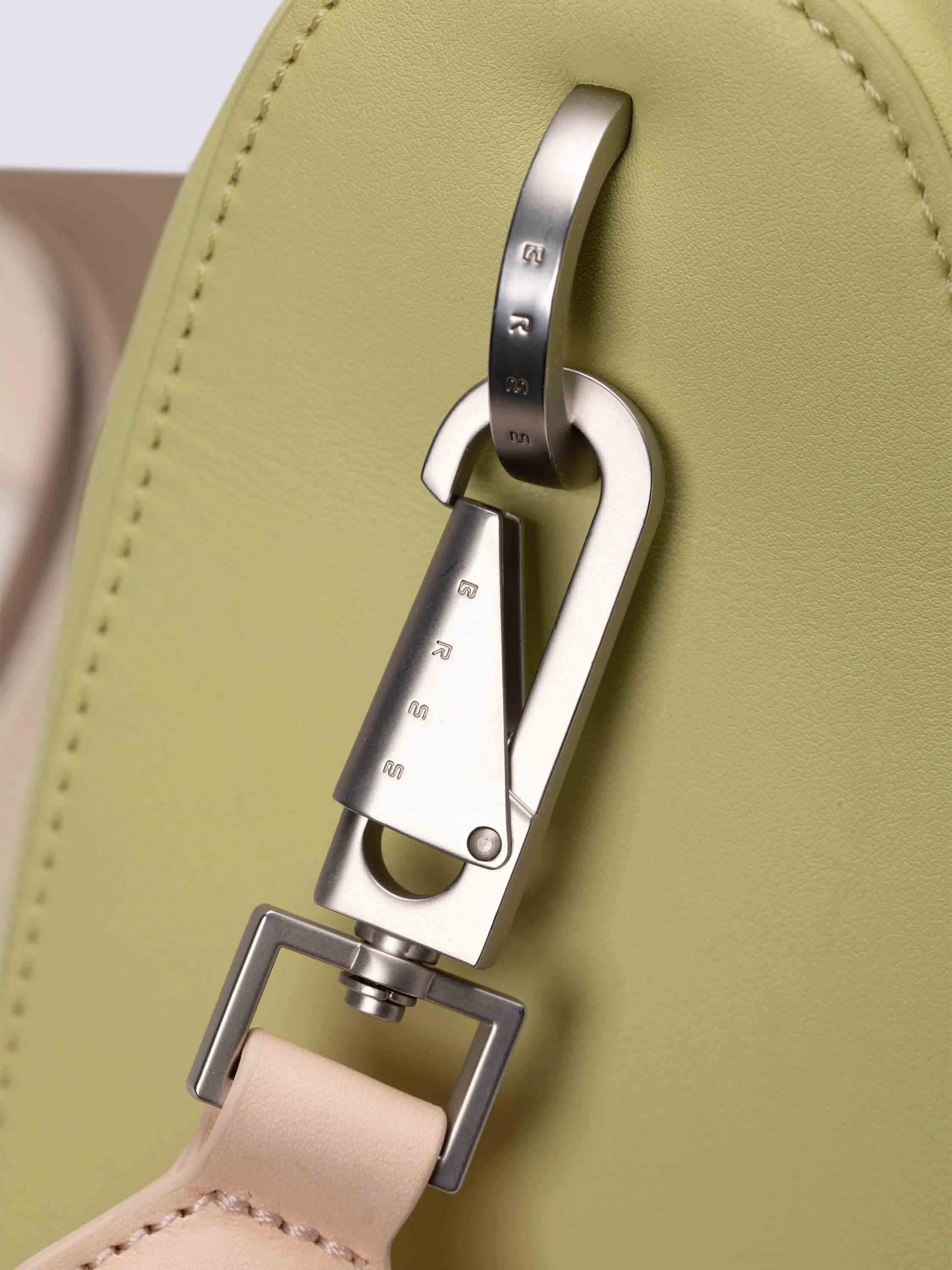 bree-the-icons-verso-shoulderbag-m1-rindsleder image 6