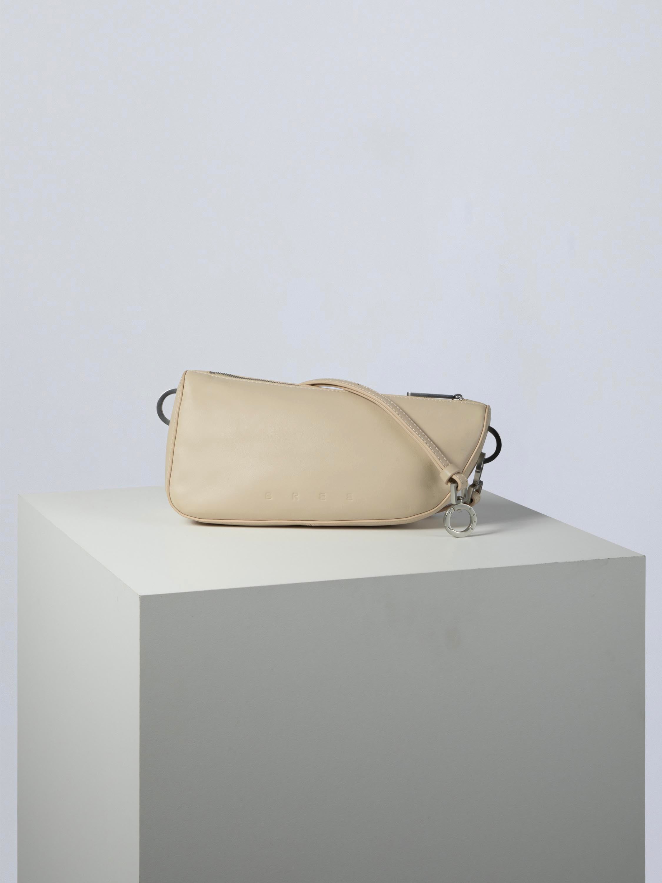 bree-the-icons-verso-shoulder-bag-s-unisex-schultertasche-aus-100-rindsleder-kom image 1