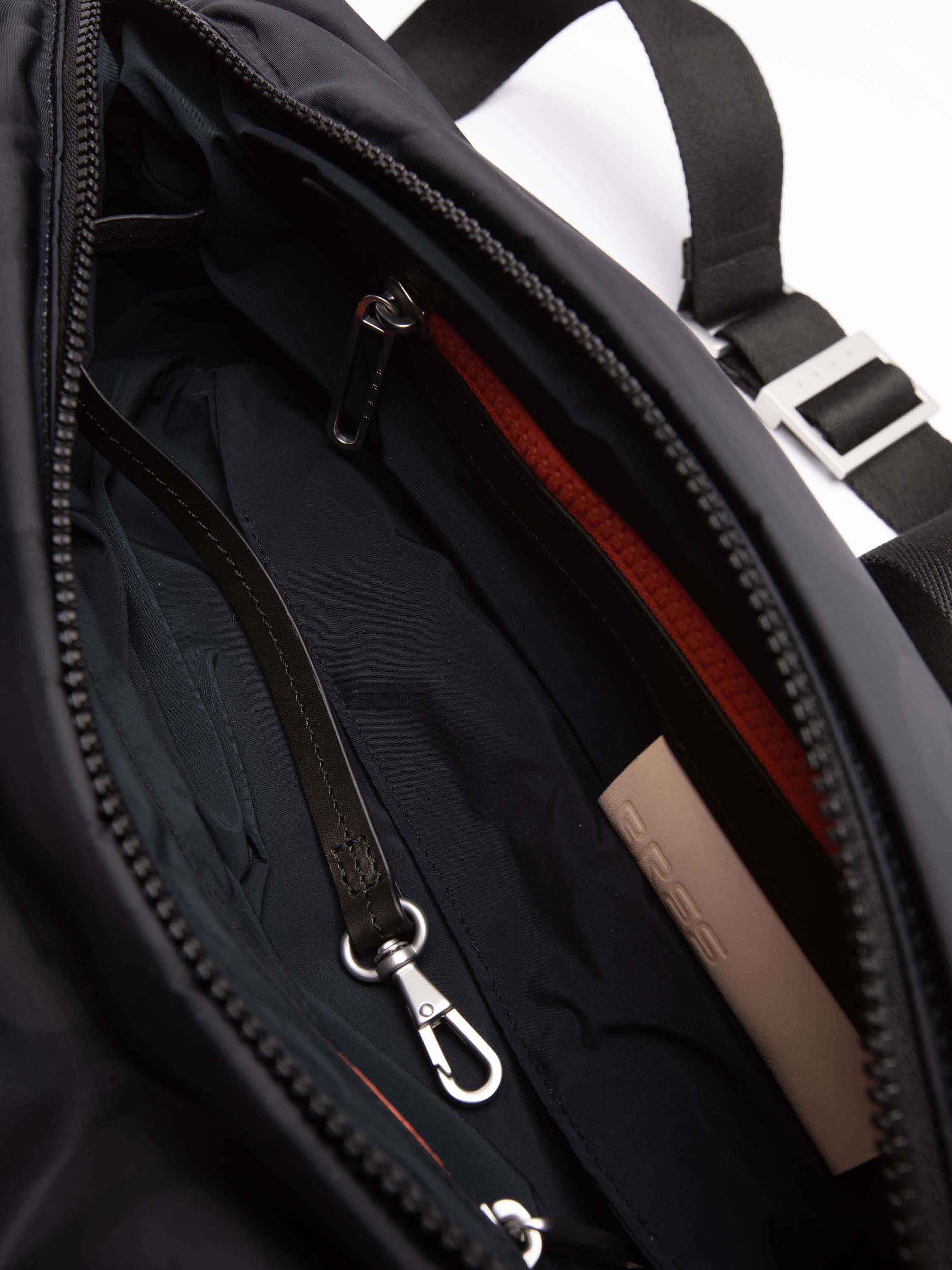 bree-the-everydays-bonbon-shoulderbag-m-schultertasche-nylon-mix-unisex image 7