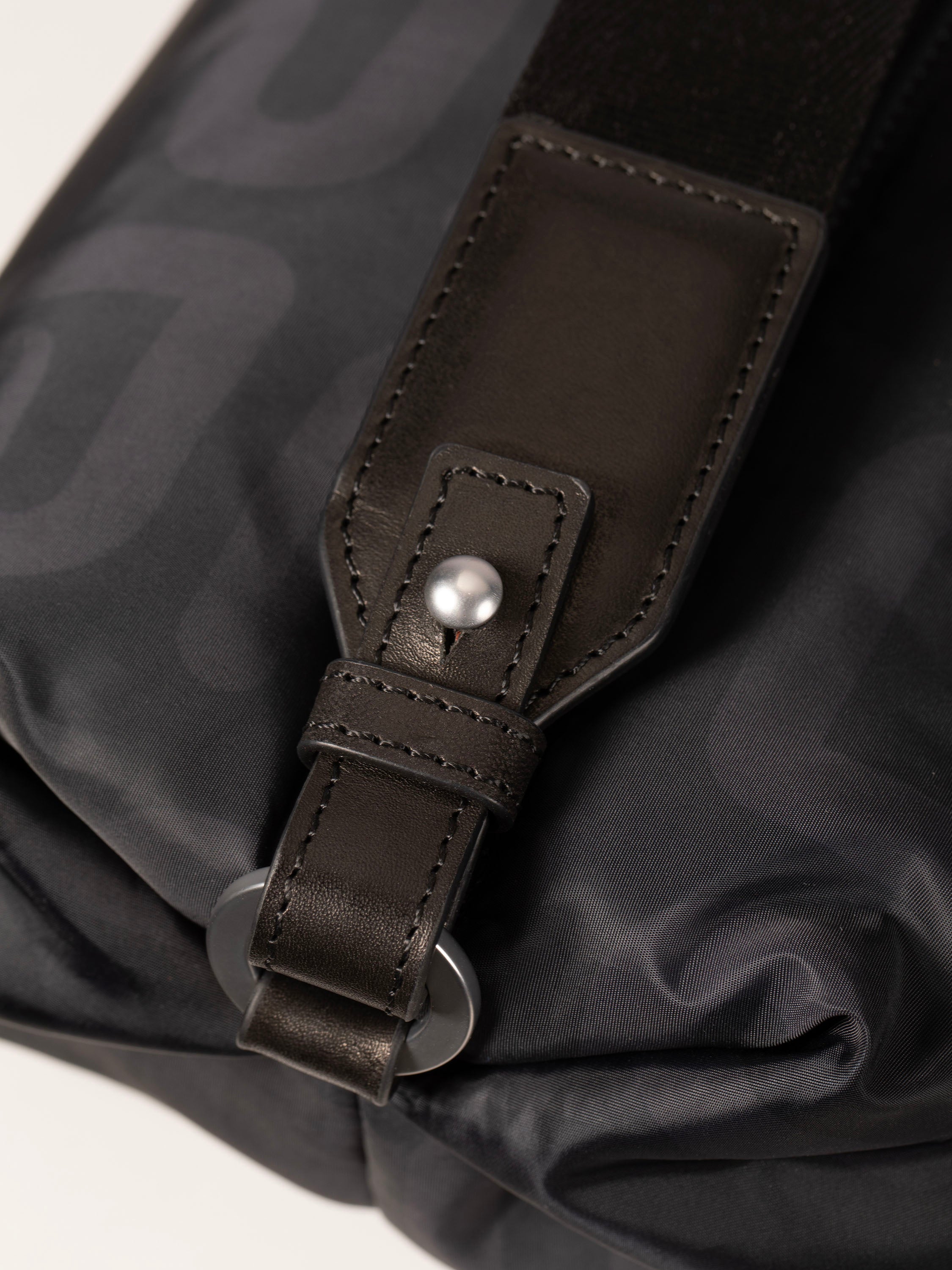 bree-the-everydays-bonbon-shoulderbag-m-schultertasche-nylon-mix-unisex image 8