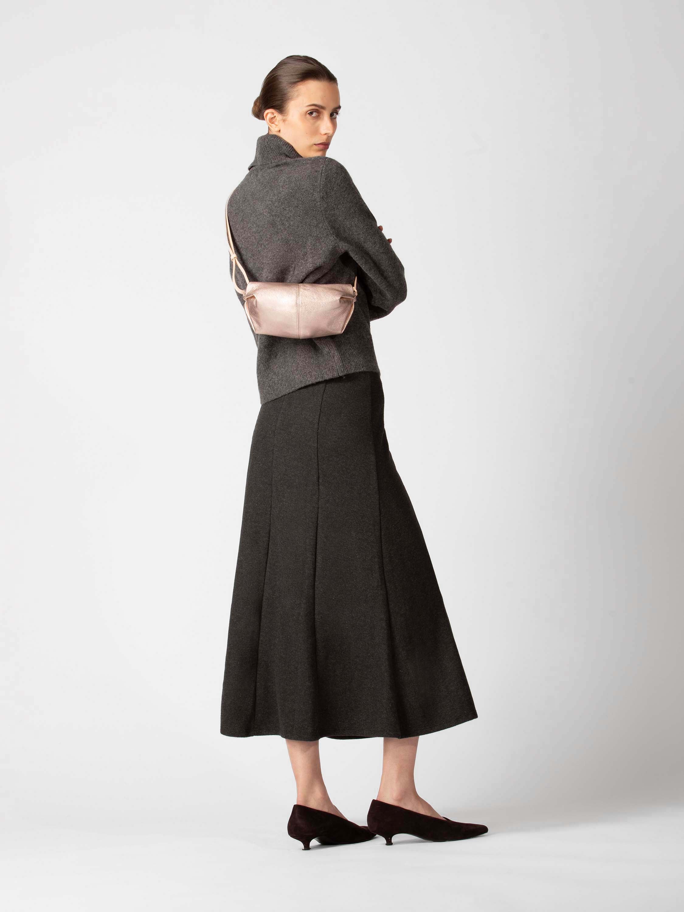 bree-the-statements-bonbon-shoulderbag-xs1-schafsleder image 2