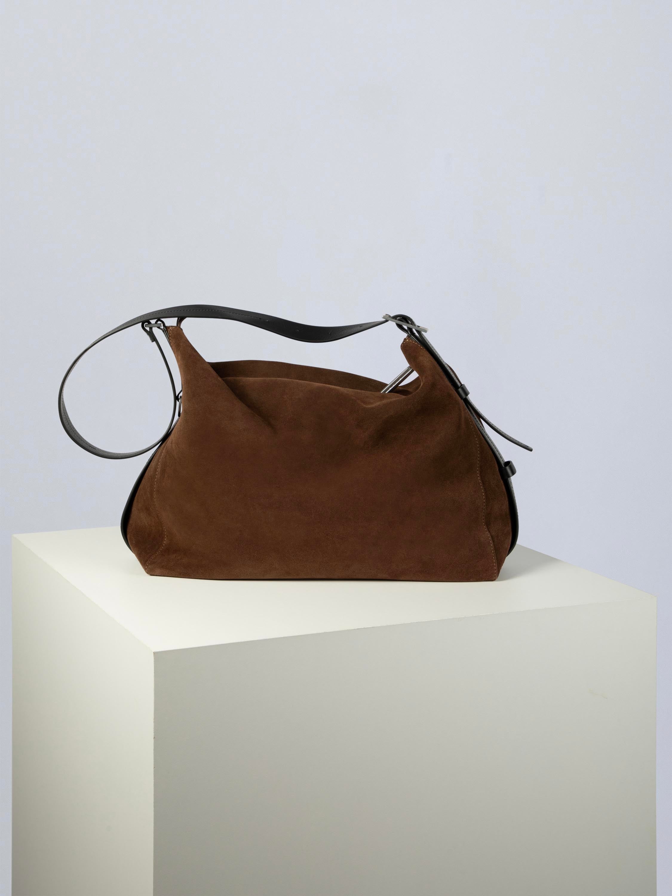 bree-the-statements-charlie-hobo-bag-l-unisex-beuteltasche-aus-100-rindsleder-un image 4