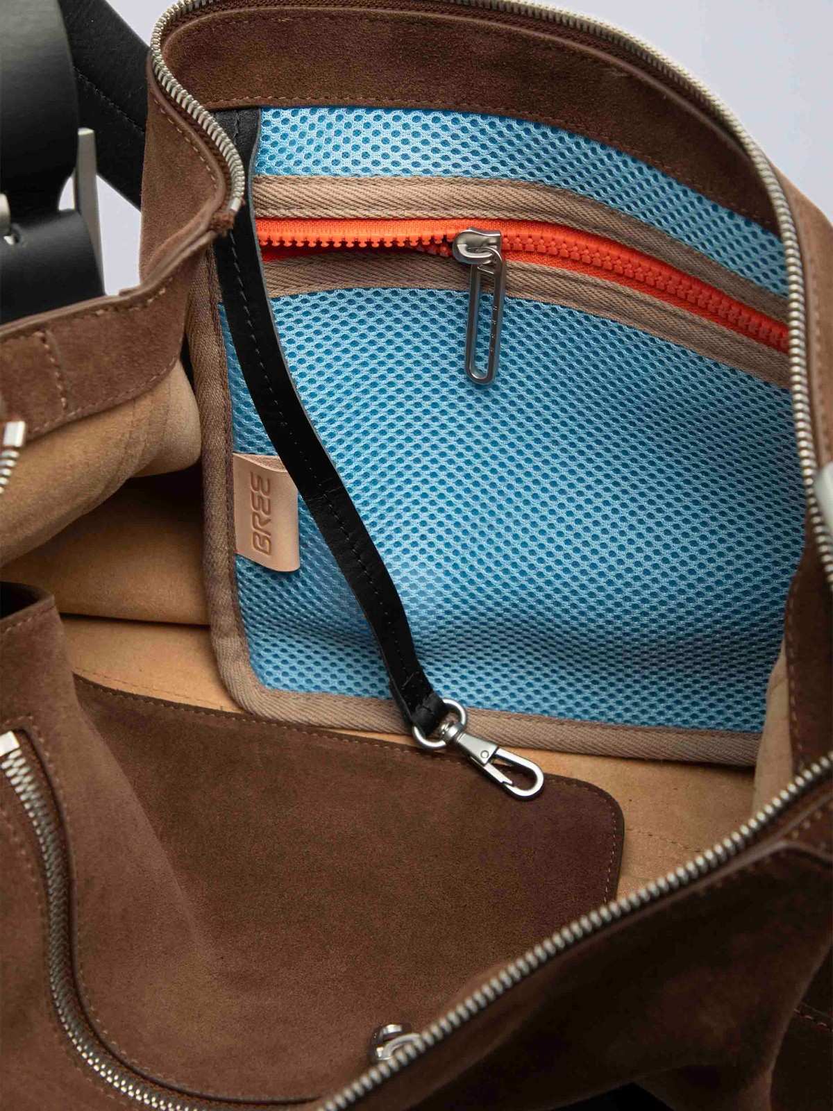 bree-the-statements-charlie-hobo-bag-l-unisex-beuteltasche-aus-100-rindsleder-un image 7