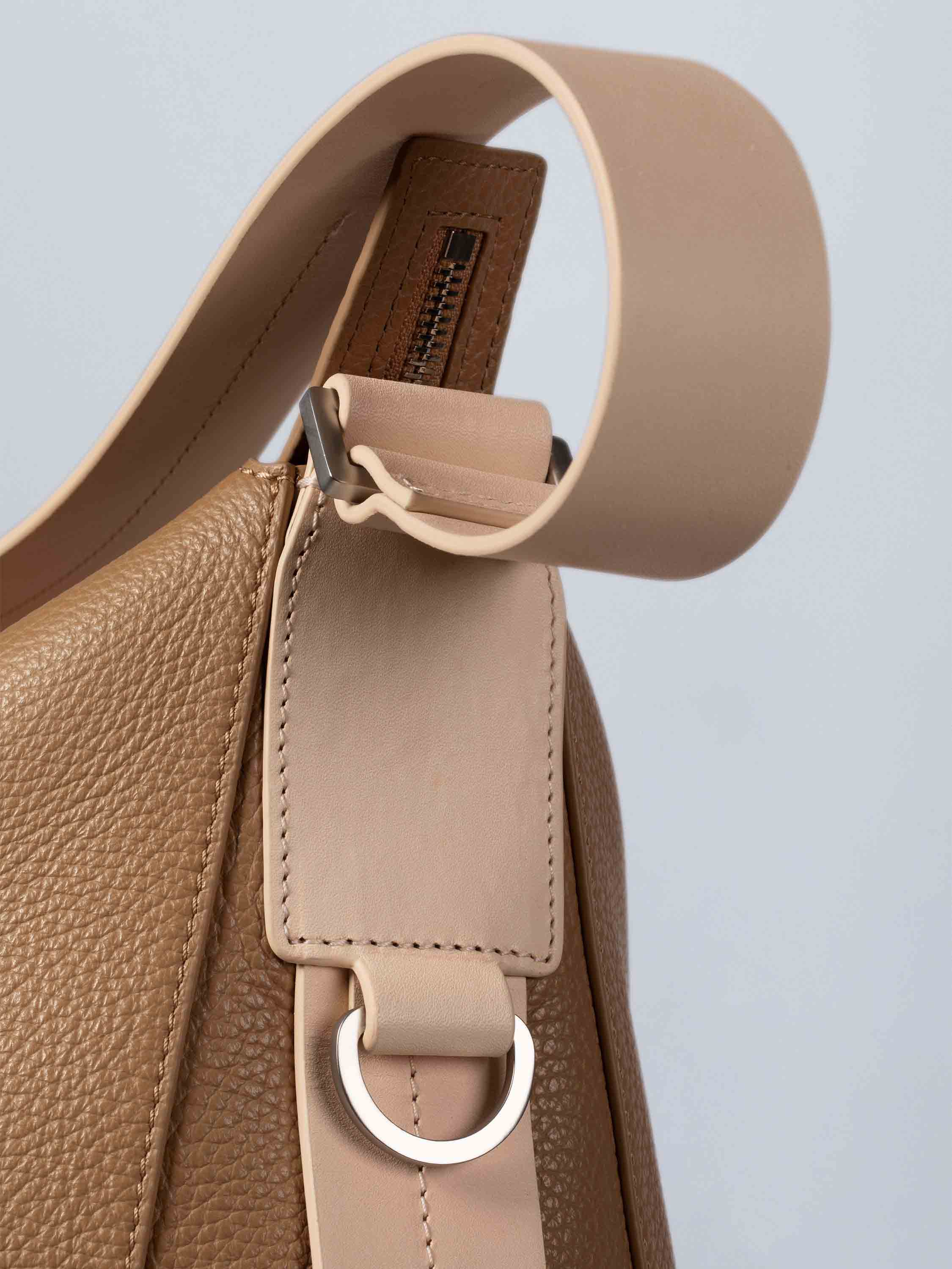bree-the-statements-charlie-hobo-bag-l-unisex-hobo-bag-aus-100-rindsleder-gro-e- image 8