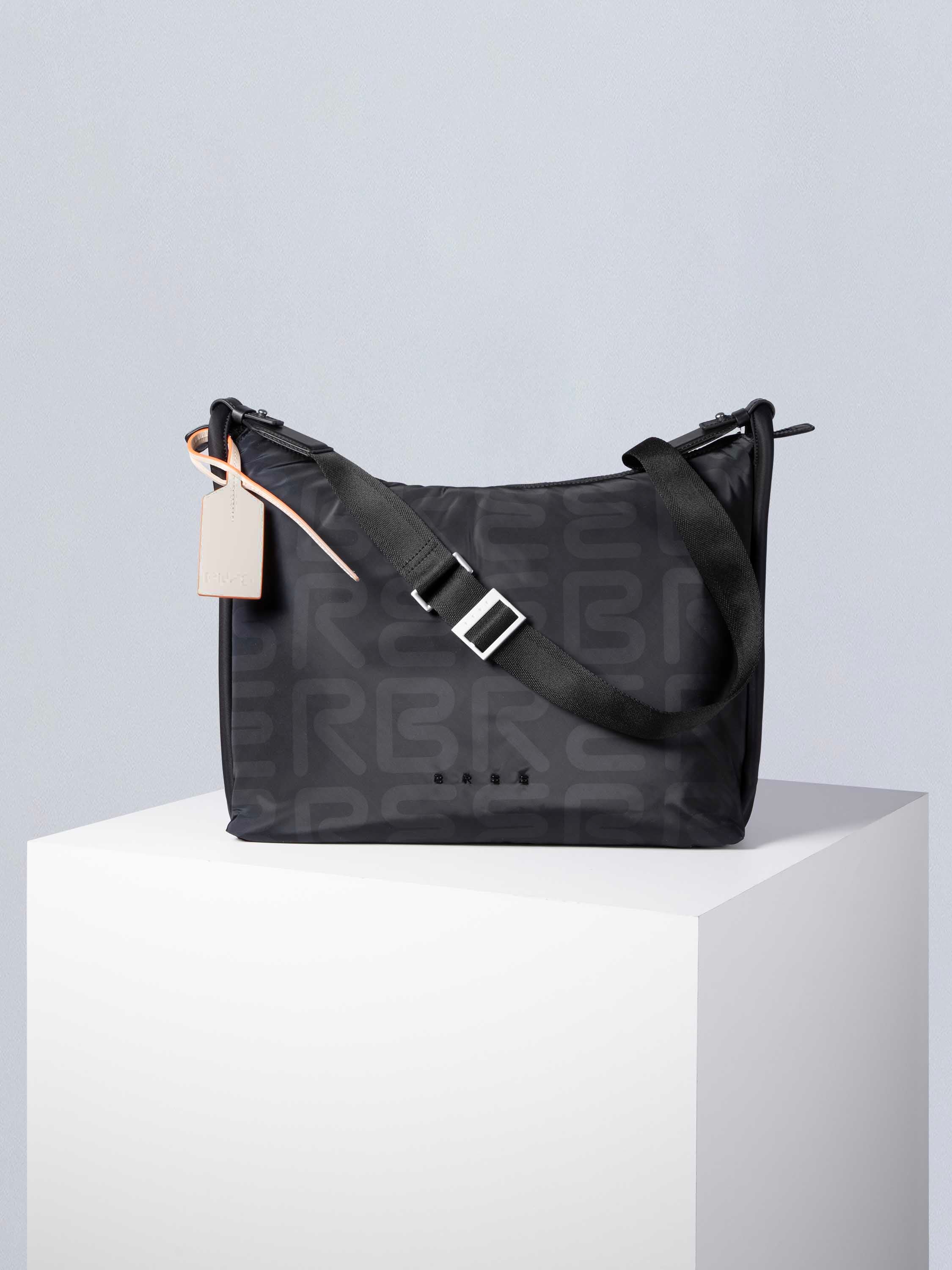 bree-the-everydays-charlie-hobo-bag-l-unisex-hobo-bag-aus-nylon-mit-leder-anteil image 1