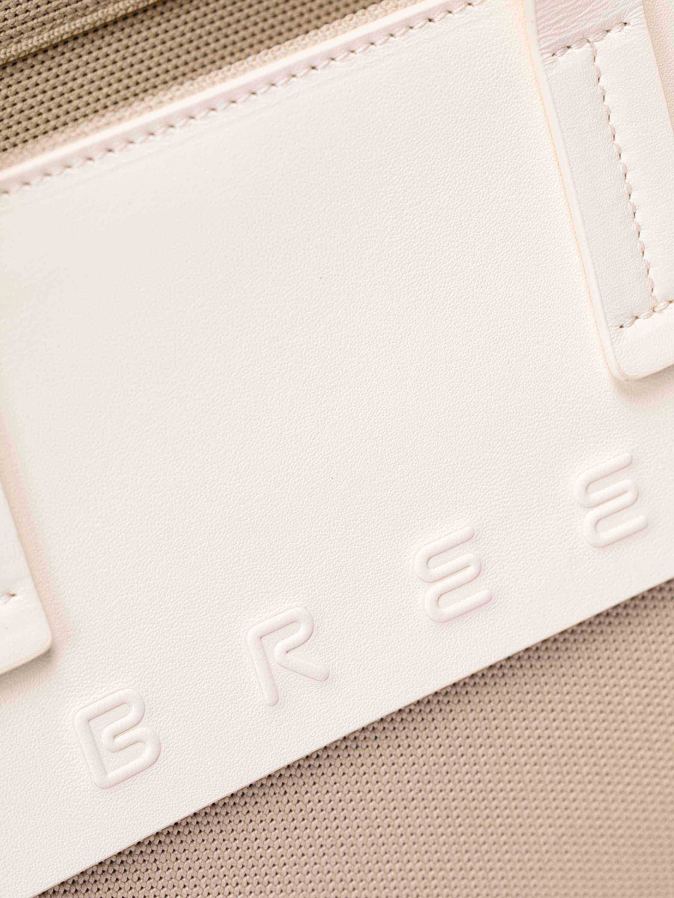 bree-the-essentials-vasta-shopper-xl-gro-e-wasserabweisende-schultertasche-aus-p image 4