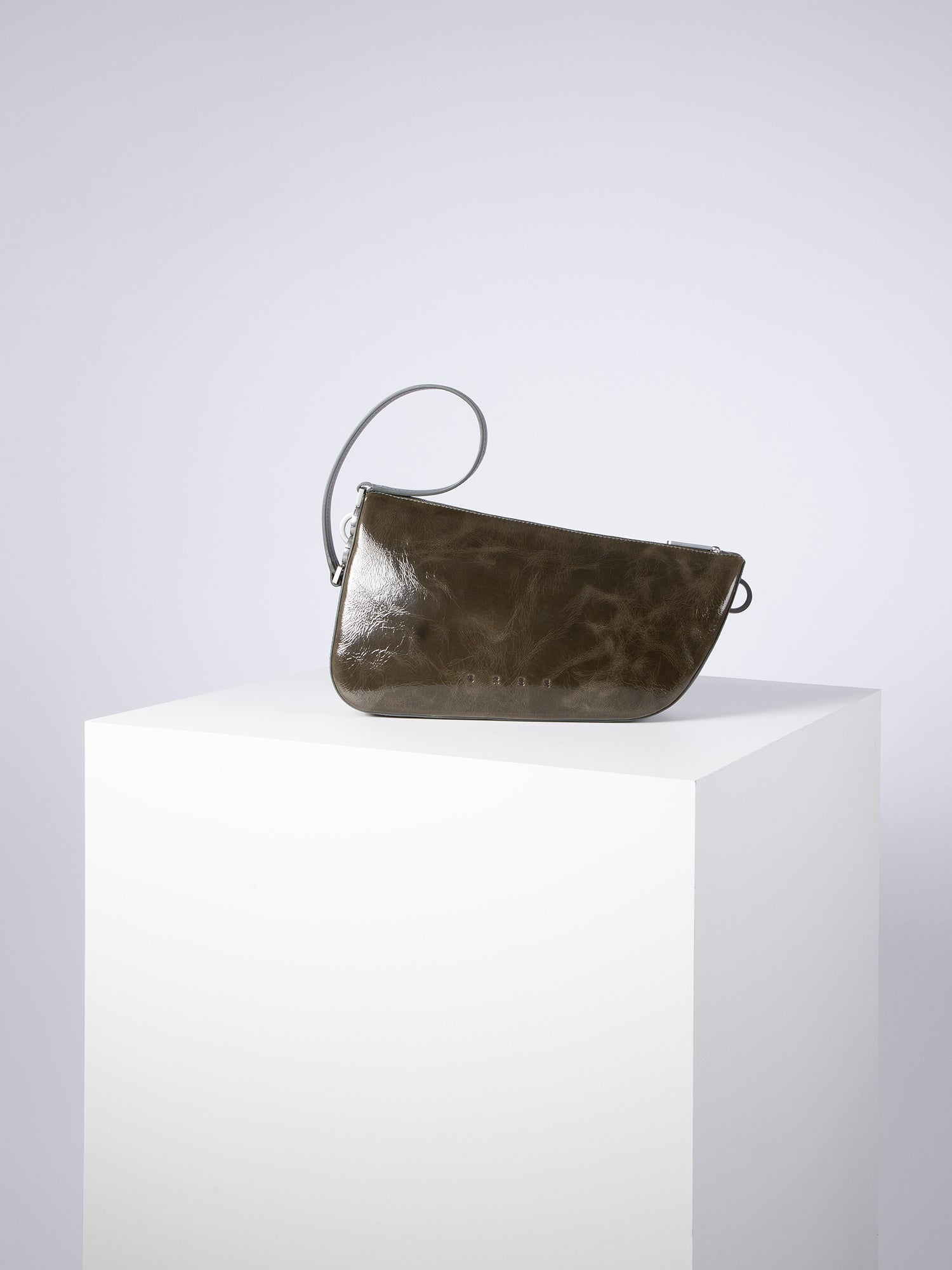 bree-the-icons-verso-shoulderbag-m2-schultertasche-rindsleder-unisex image 1