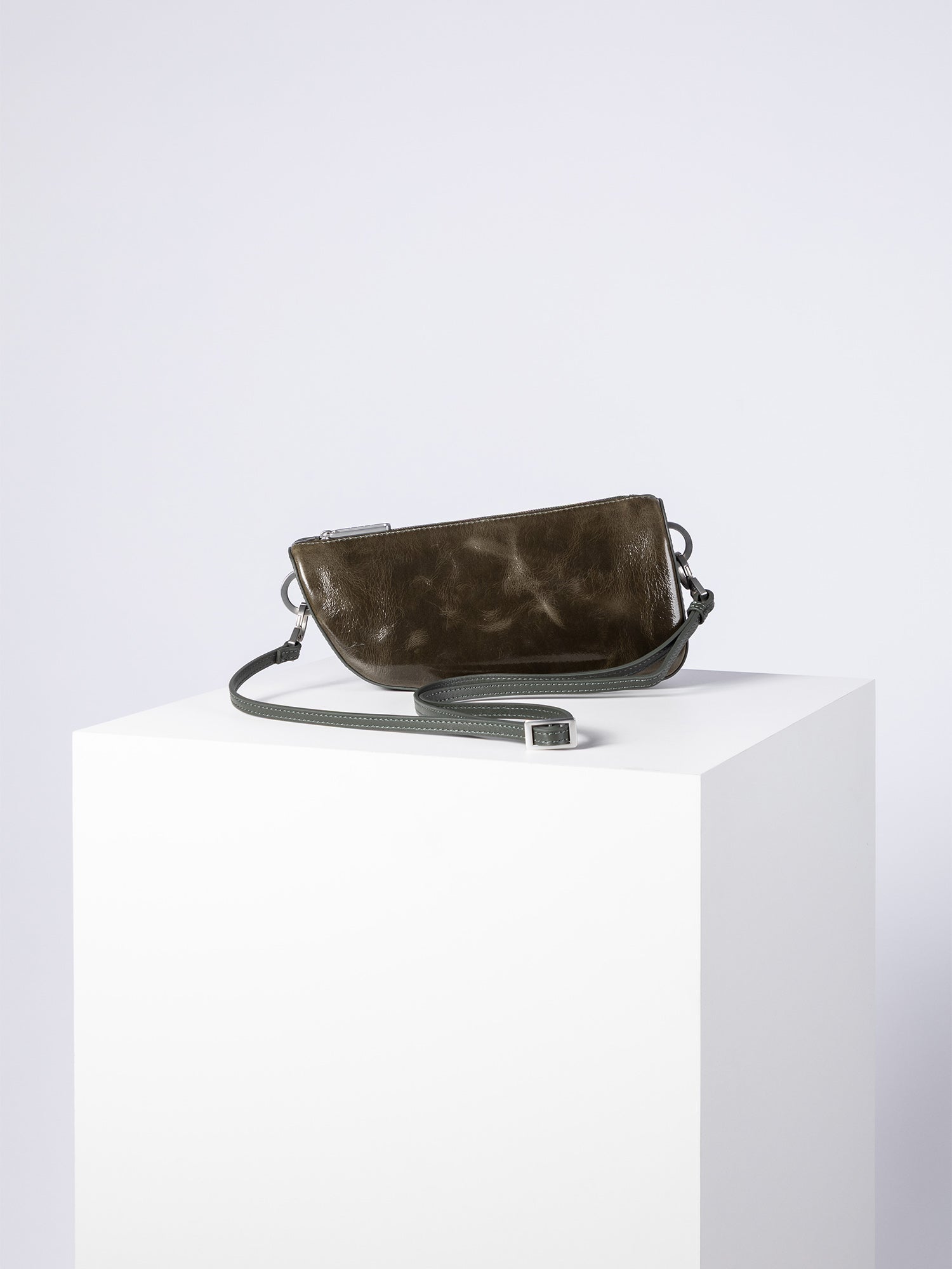 bree-the-icons-verso-shoulderbag-s4-unisex-umh-ngetasche-aus-rindsleder image 2