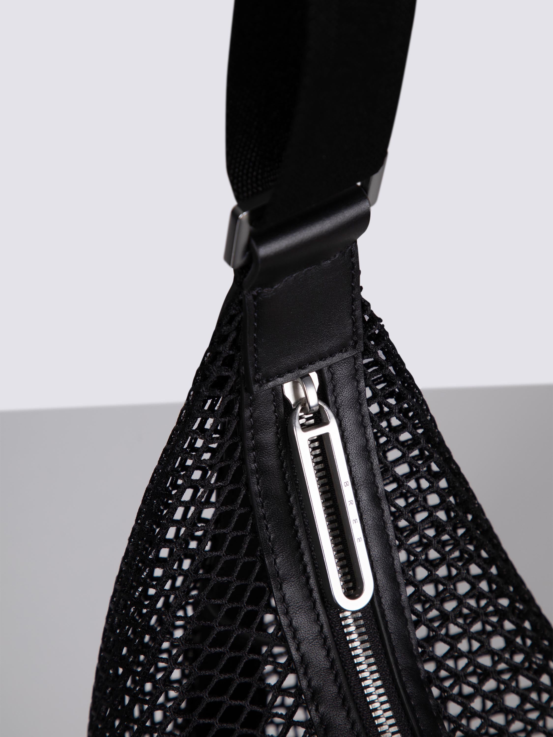 bree-the-airys-hugo-shoulderbag-l-schultertasche-mit-85-polyester-und-leder-unis image 5