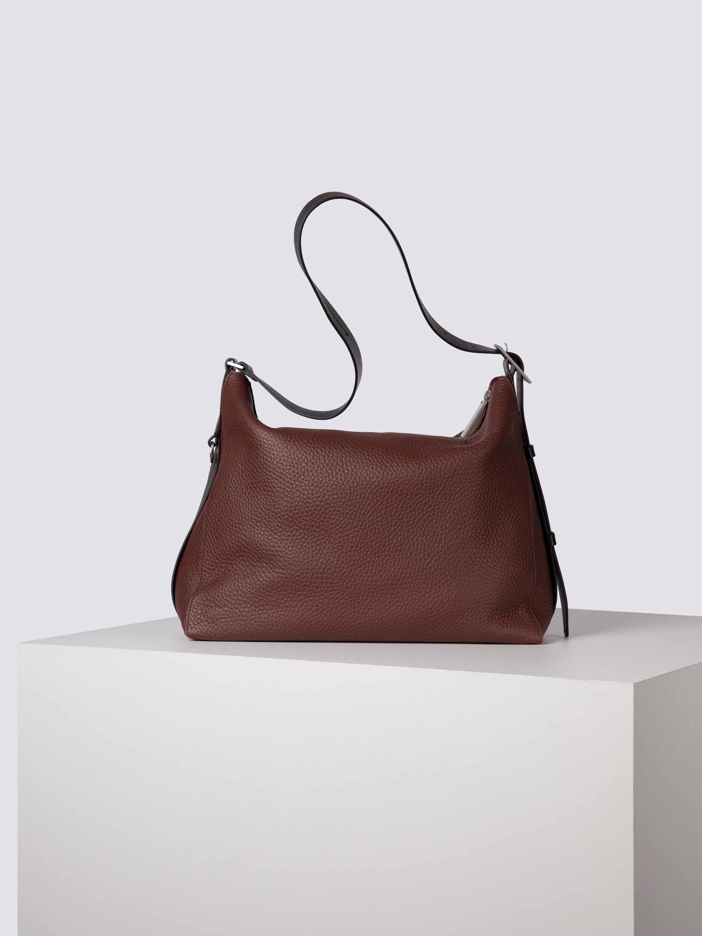 bree-the-statements-charlie-hobo-l2-schultertasche-hobo-bag-rindsleder-unisex image 2