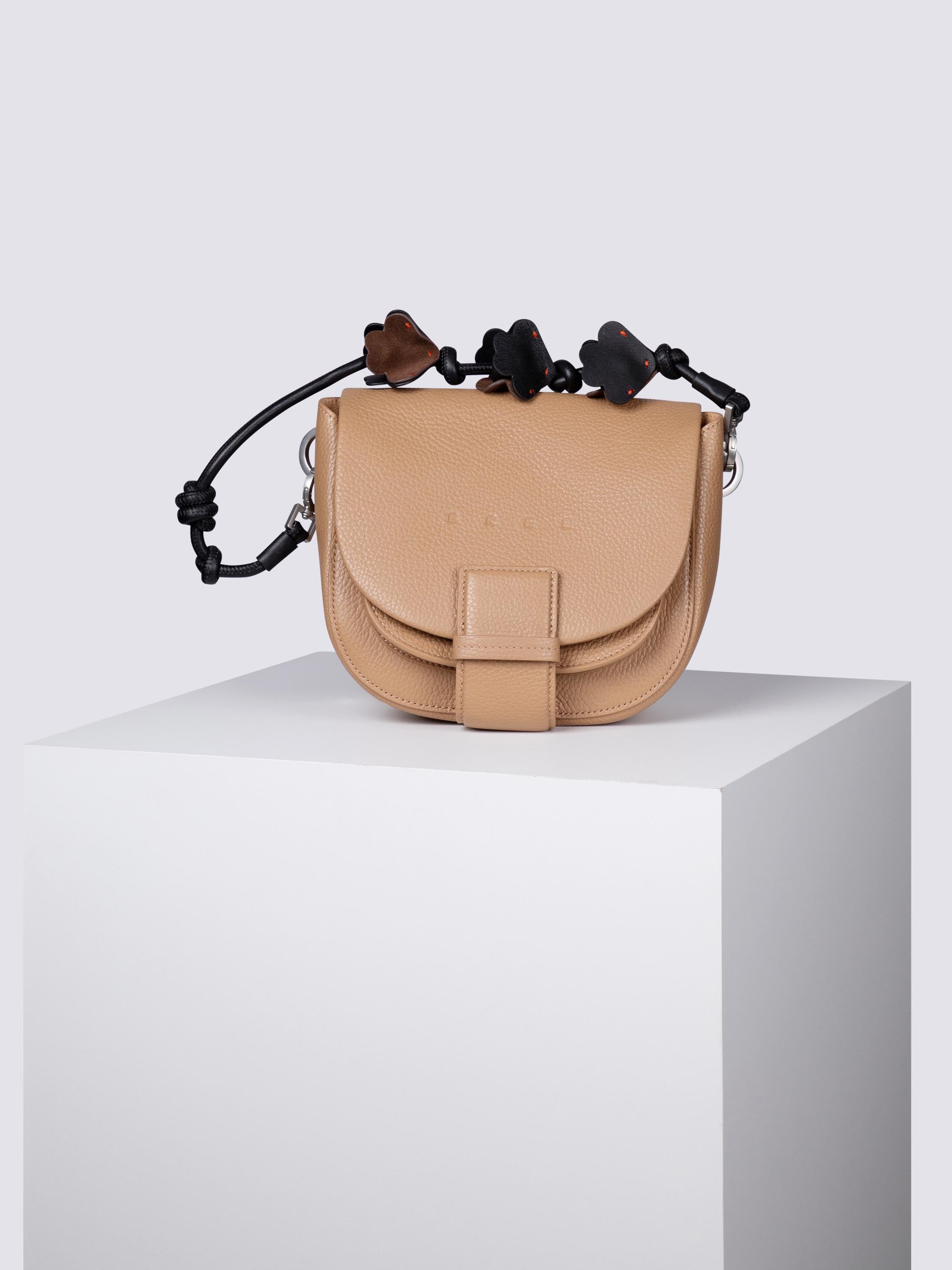 bree-the-system-stemma-shoulder-strap-trageriemen-aus-100-rindsleder-unisex image 7