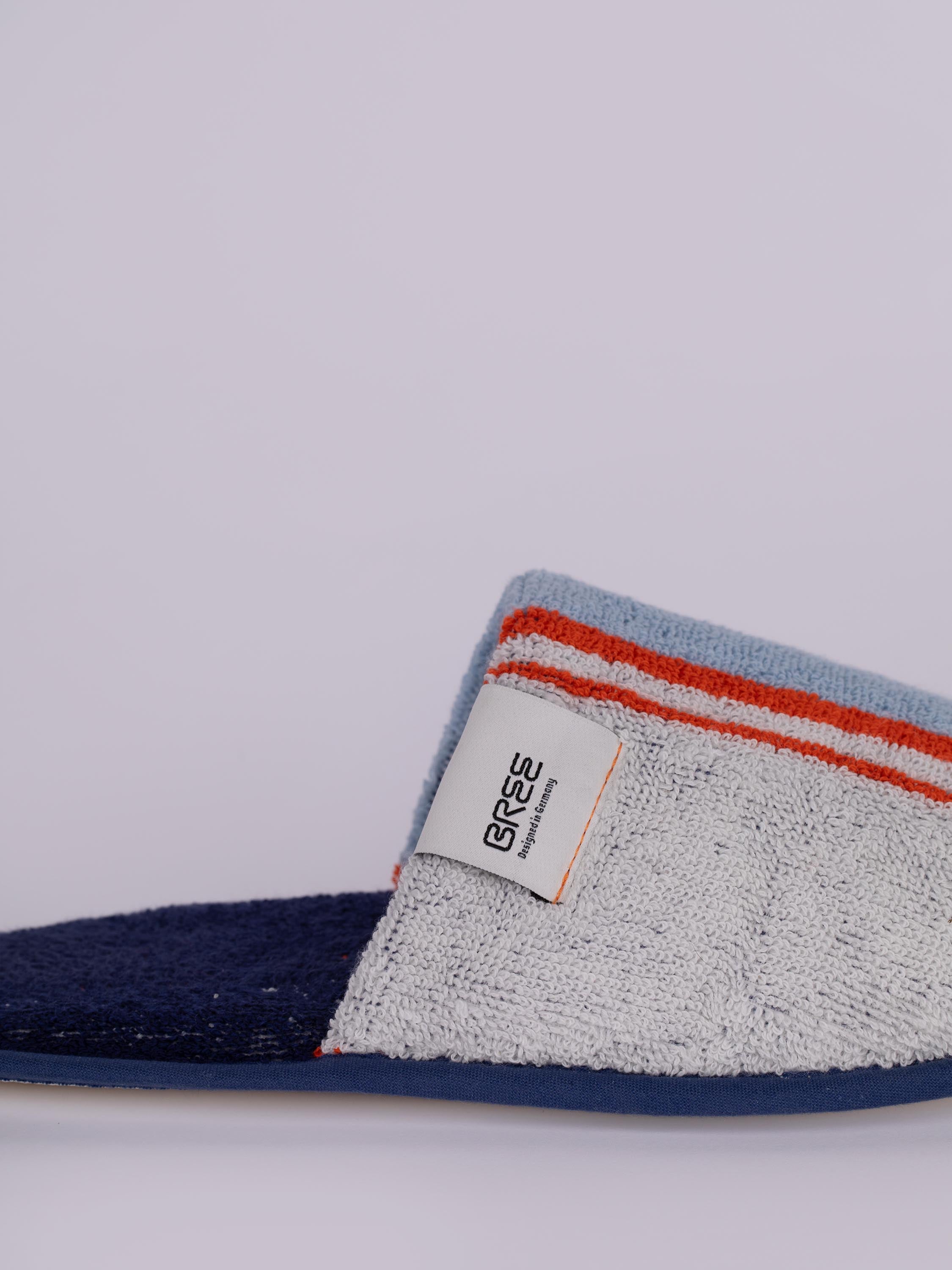 bree-the-out-of-office-nest-slipper-hausschuhe-unisex image 5