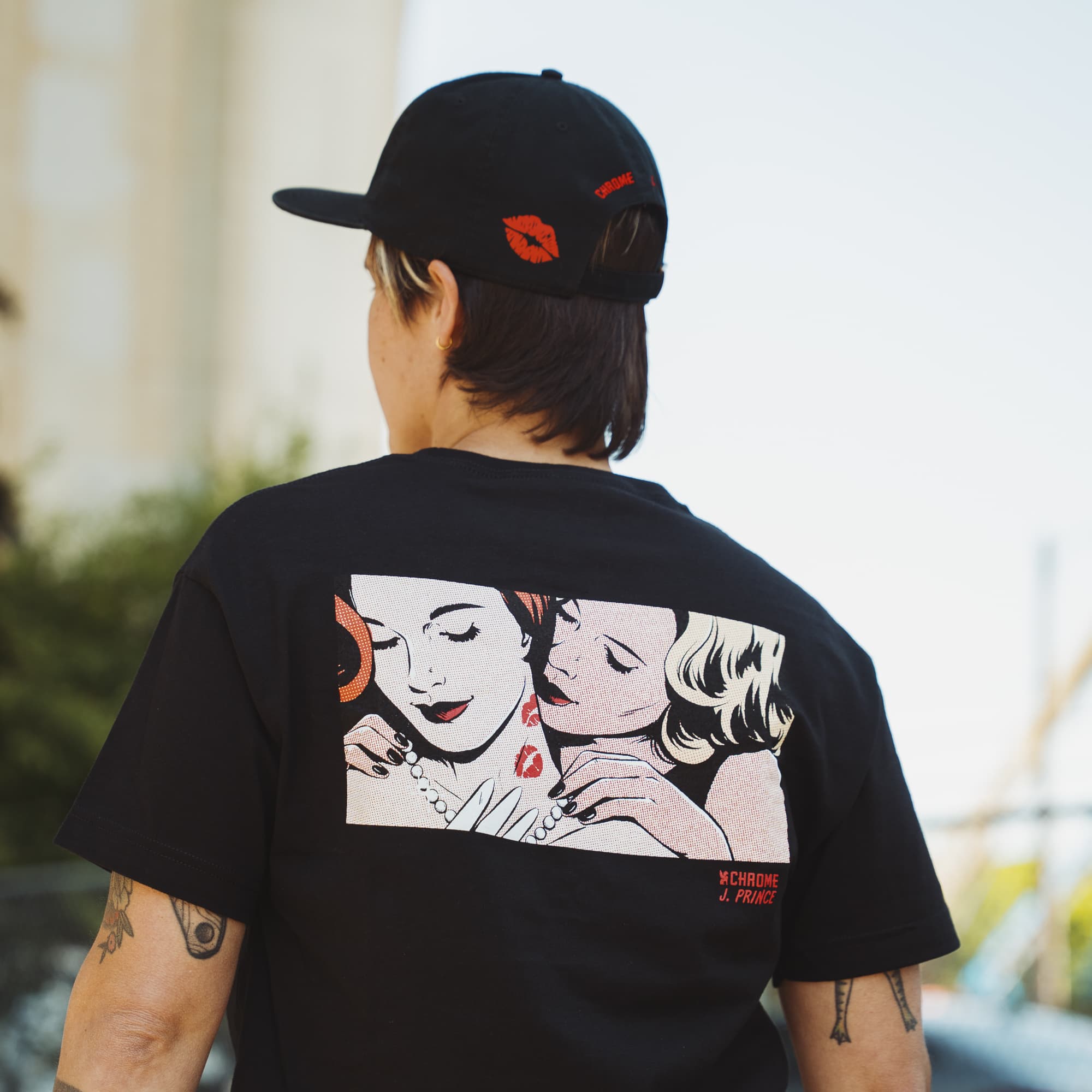 chrome-industries-x-j-prince-pride-tee-limitiertes-unisex-t-shirt-collaboration- image 3