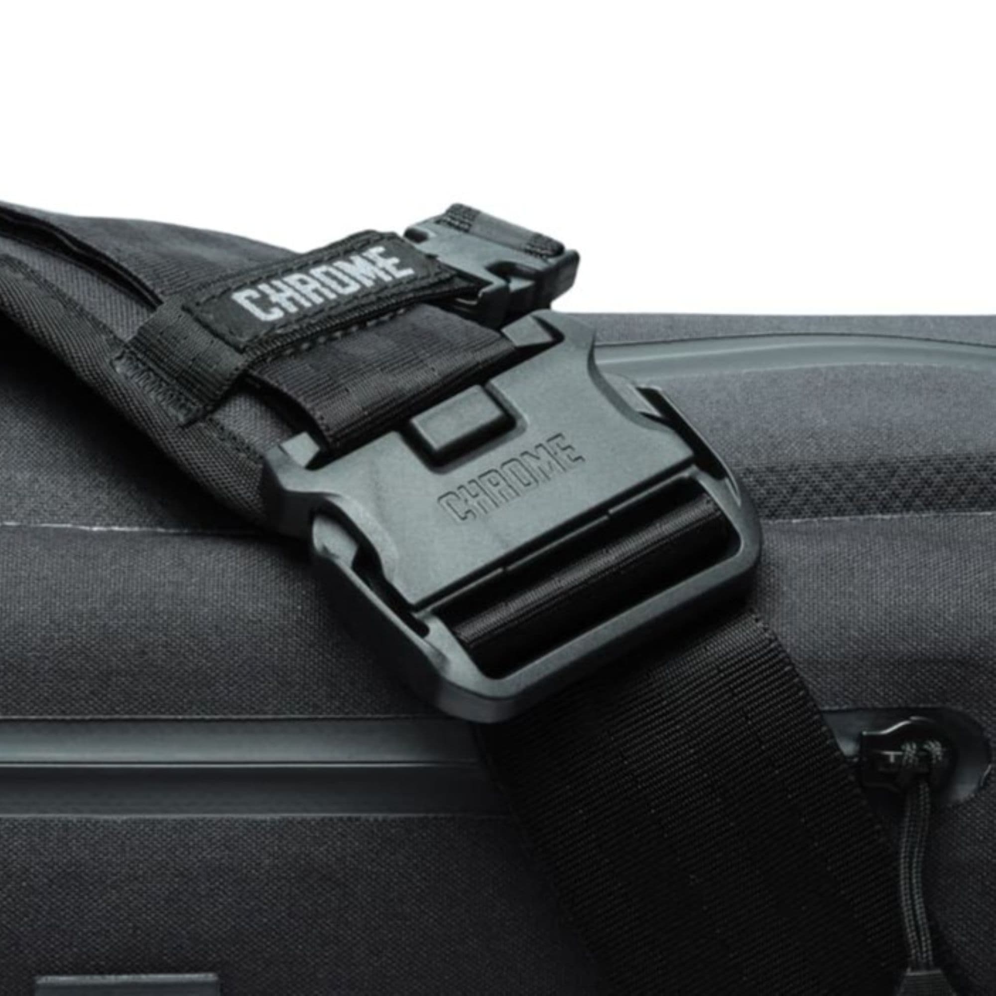 chrome-industries-3-point-buckle-lg-2-austauschbare-dreipunkt-schnalle-f-r-tasch image 5