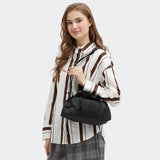 kipling-elza-smooth-satin-crossbody-bag-gl-nzende-satin-umh-ngetasche-f-r-handy- image 3